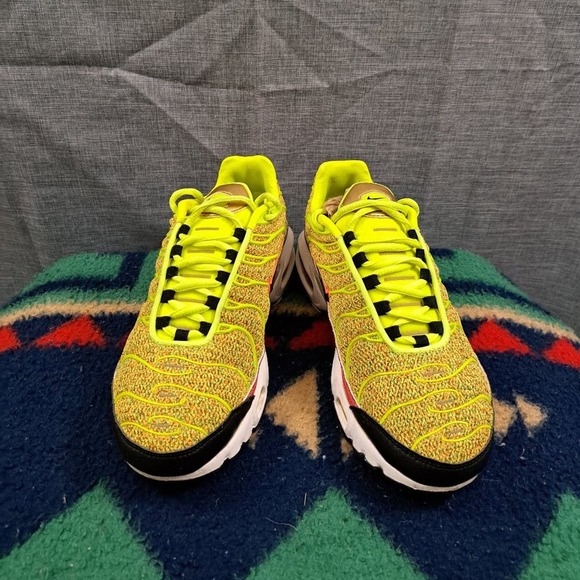 Nike Air Max Plus Volt Hot Punch SE Premium 862201-700 Women's Size 6.5 - Picture 3 of 14